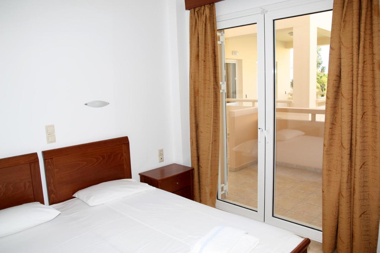 Dimitris Apartments Platanias Quarto foto